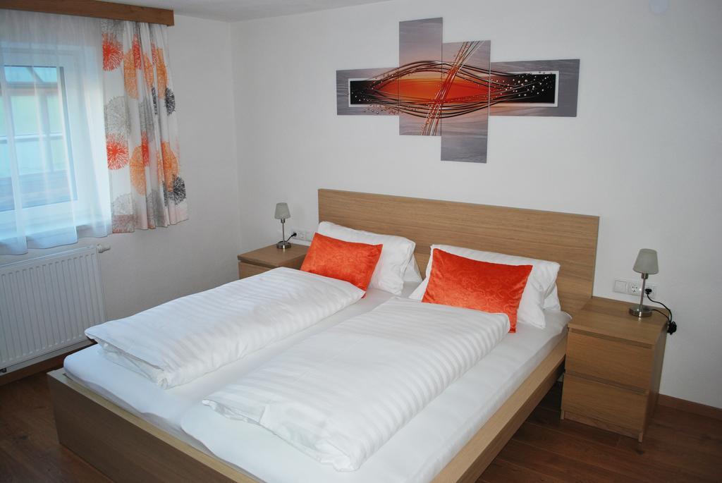 Ferienwohnung Nuener Grins Buitenkant foto