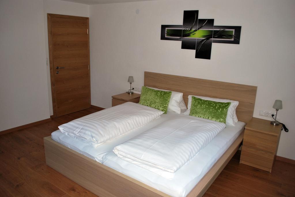 Ferienwohnung Nuener Grins Buitenkant foto